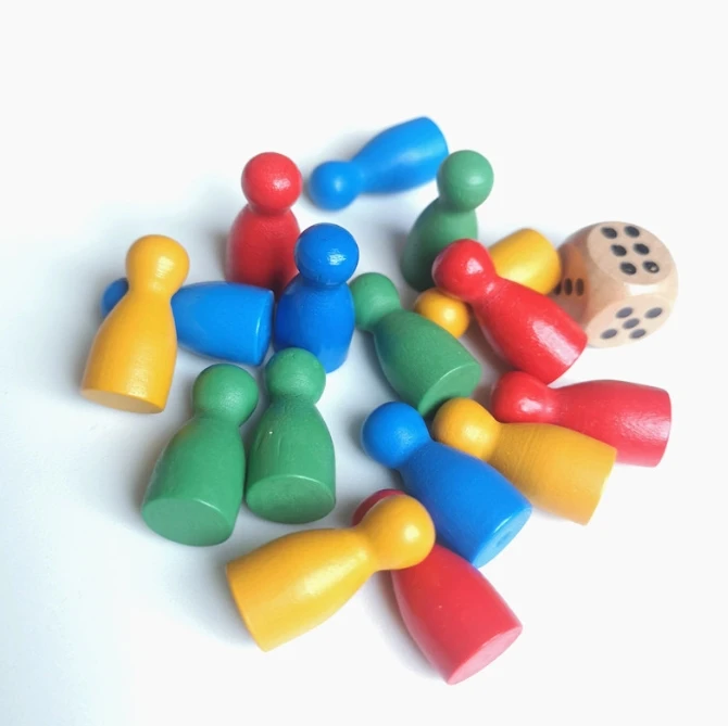 100 Pcs Colorful Wooden Chess  – Board Game Vector Bewertung und Preis